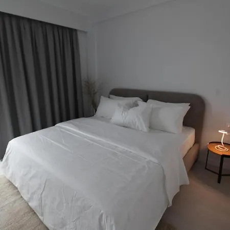 Swiss Rivage Hotel Radhimë
