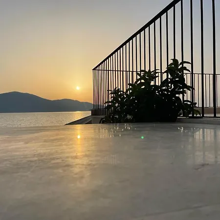Swiss Rivage Hotel 4*