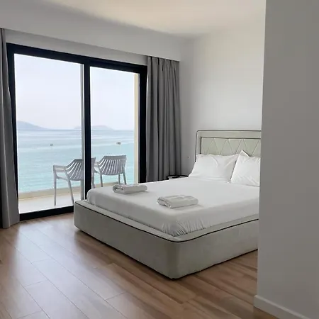 Hotel Swiss Rivage 4*