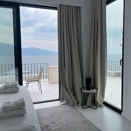 Swiss Rivage 4* Radhimë